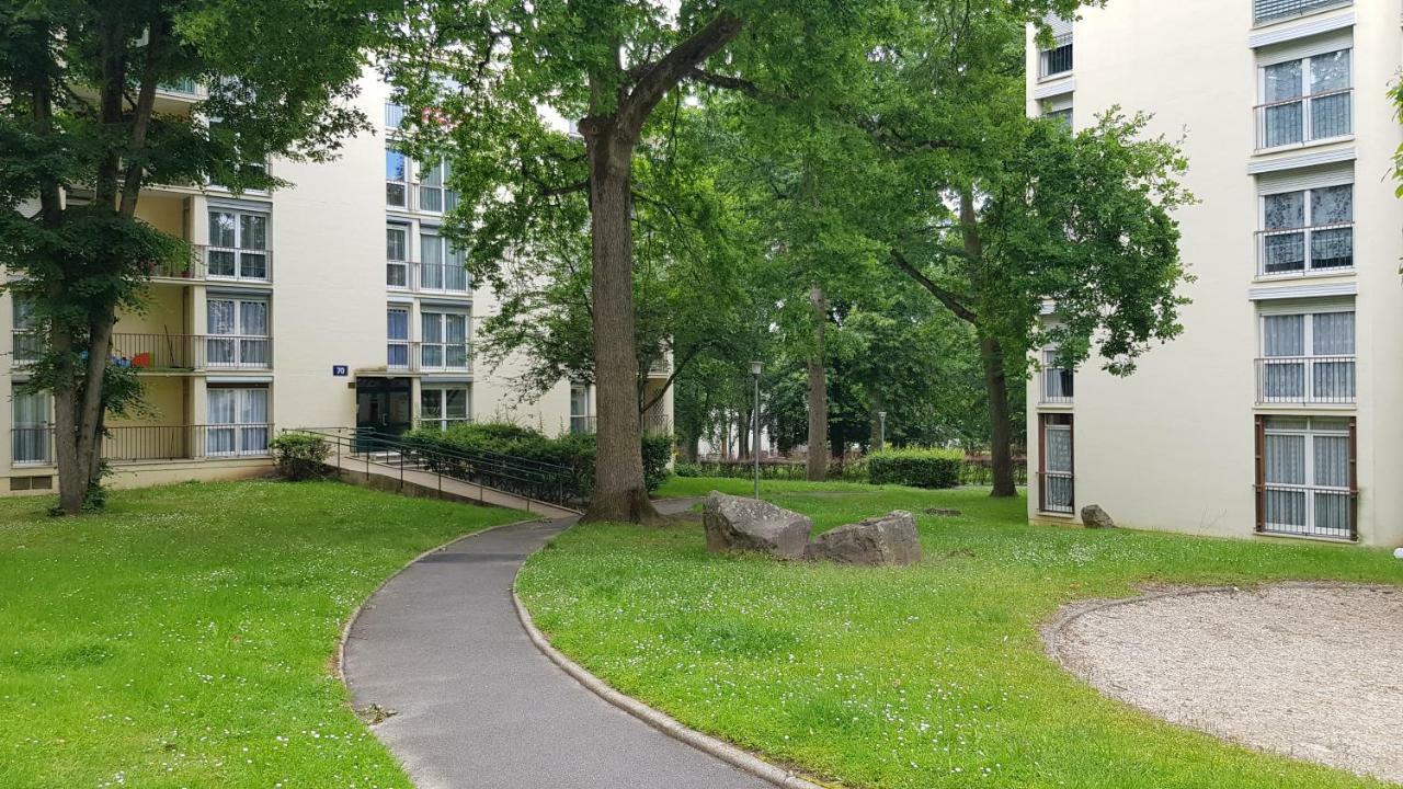 Studio En Face De La Foret De Fontainebleau Avon Exterior photo